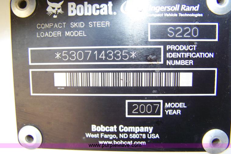 image for item 7373 2007 Bobcat S220 skid steer