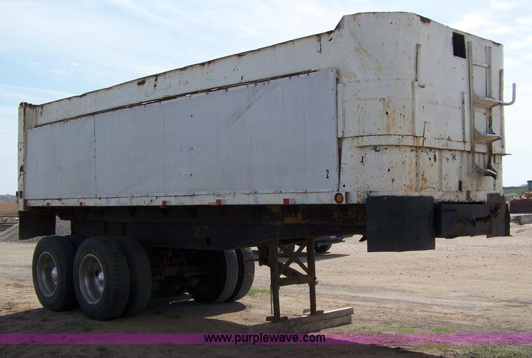 image for item 7376 1956 TIM 20' end dump trailer