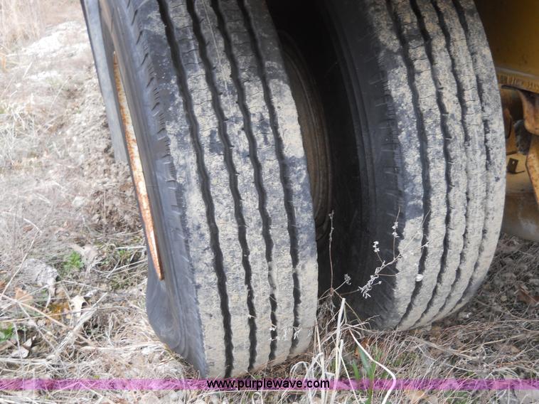 image for item 7843 1993 Homemade milling head transport trailer