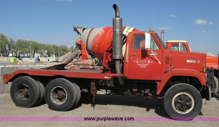 image for item 8111 1979 GMC Brigadier winch truck