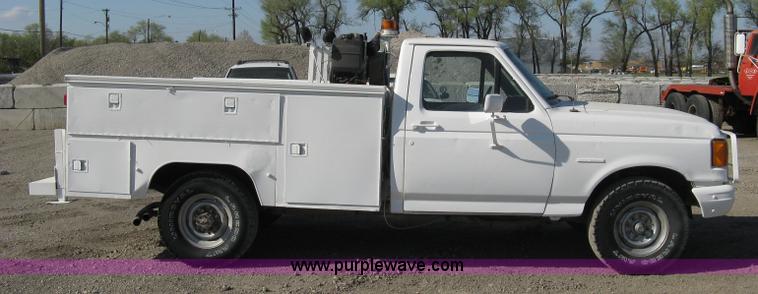 image for item 8112 1991 Ford F250 Custom utility pickup truck
