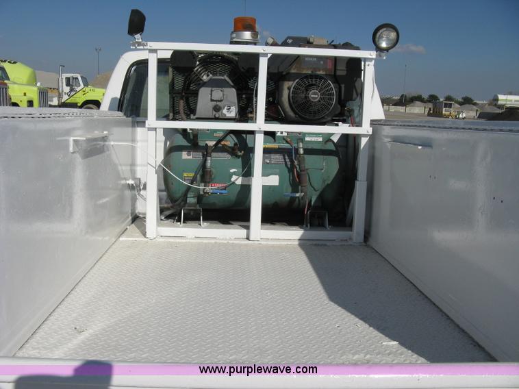 image for item 8112 1991 Ford F250 Custom utility pickup truck