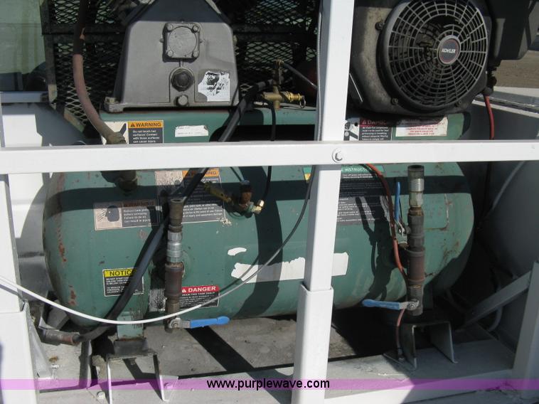 image for item 8112 1991 Ford F250 Custom utility pickup truck