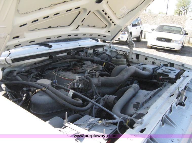 image for item 8112 1991 Ford F250 Custom utility pickup truck