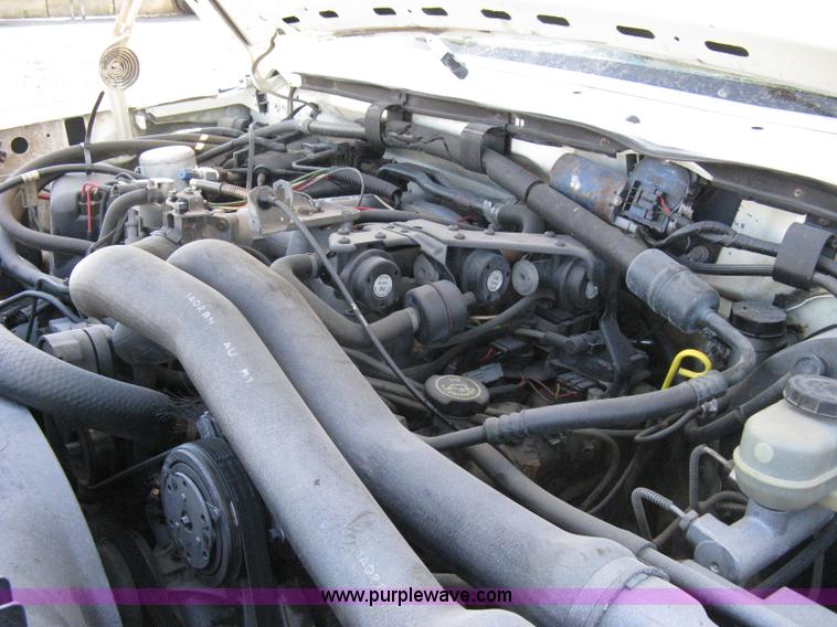 image for item 8112 1991 Ford F250 Custom utility pickup truck