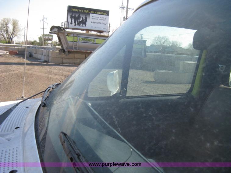 image for item 8112 1991 Ford F250 Custom utility pickup truck