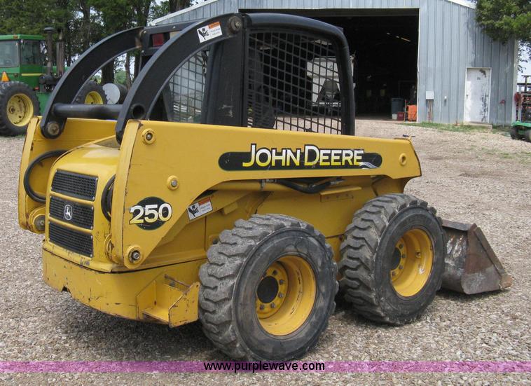 image for item 8136 John Deere 250 skid loader
