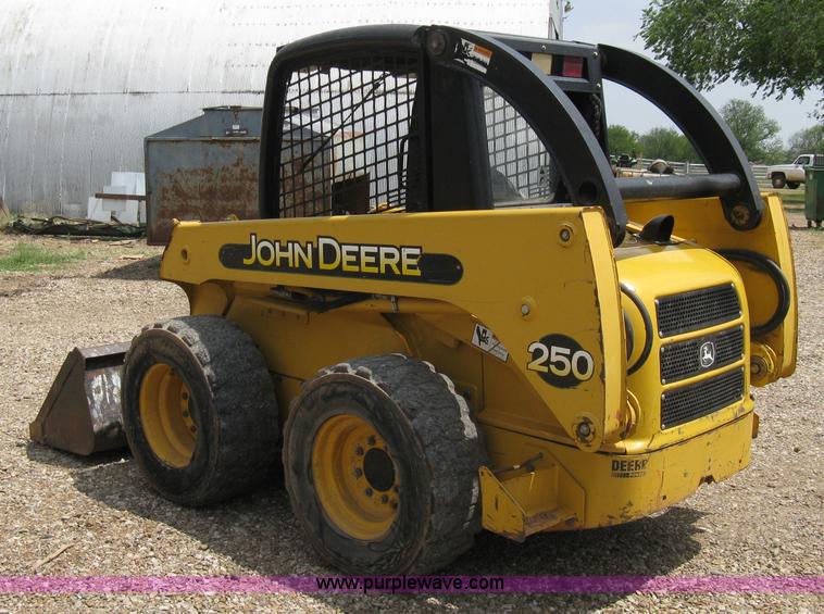 image for item 8136 John Deere 250 skid loader