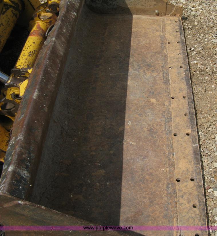 image for item 8136 John Deere 250 skid loader