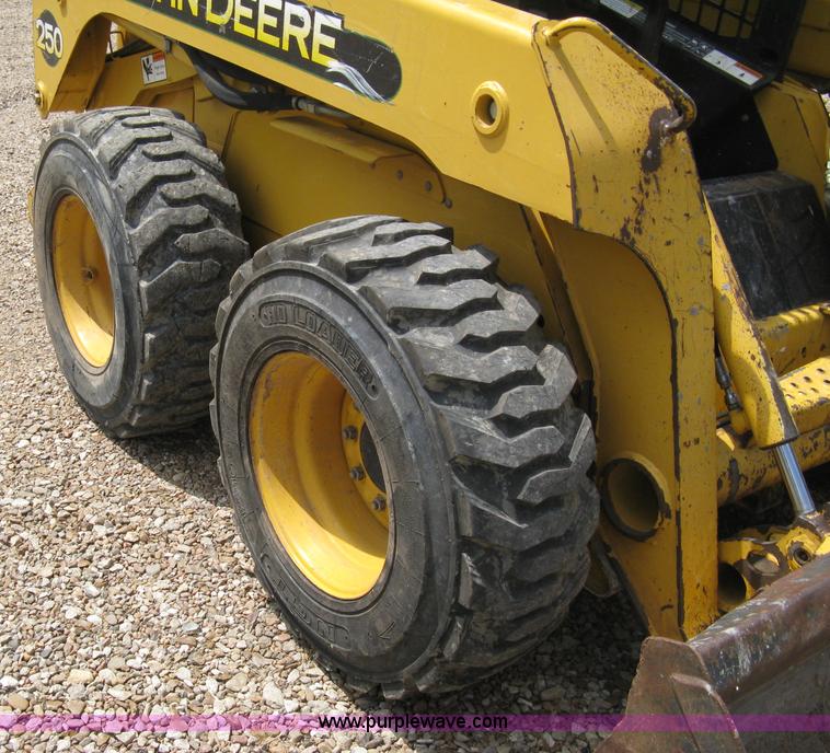 image for item 8136 John Deere 250 skid loader