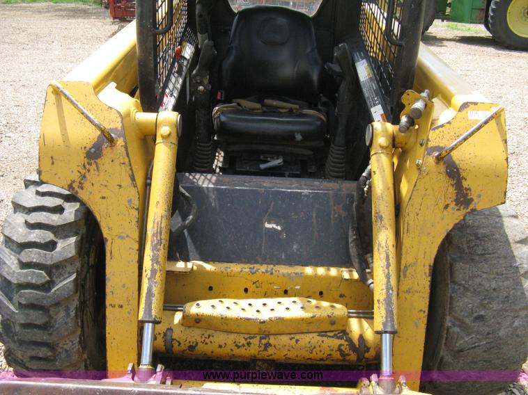 image for item 8136 John Deere 250 skid loader