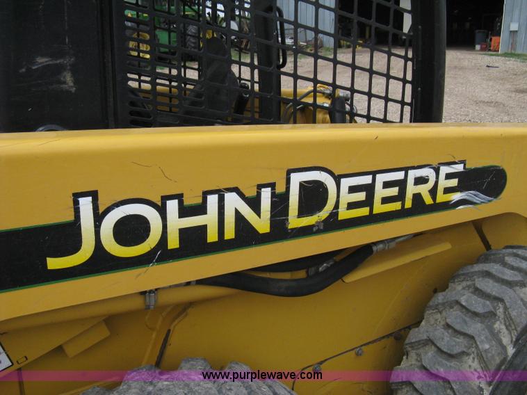 image for item 8136 John Deere 250 skid loader