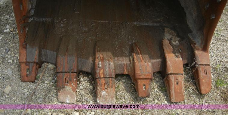 image for item 8640 1994 John Deere 892ELC excavator