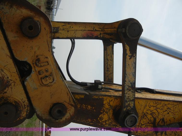 image for item 8640 1994 John Deere 892ELC excavator