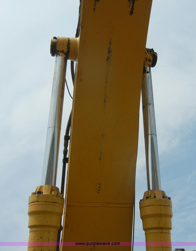 image for item 8640 1994 John Deere 892ELC excavator