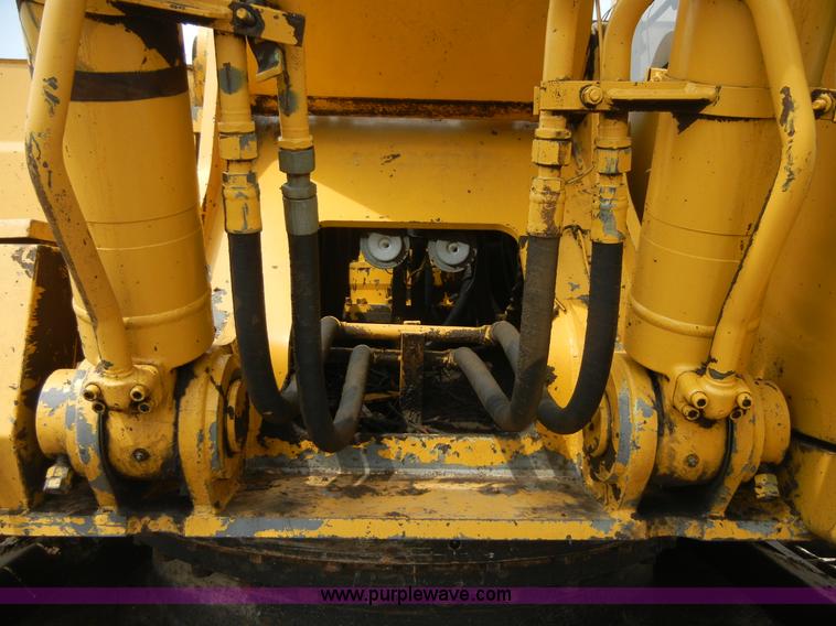 image for item 8640 1994 John Deere 892ELC excavator