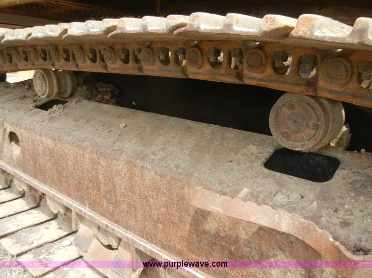 image for item 8640 1994 John Deere 892ELC excavator