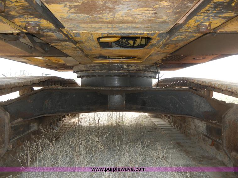 image for item 8640 1994 John Deere 892ELC excavator