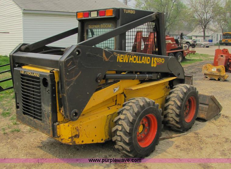 image for item 8671 New Holland LS180 skid steer
