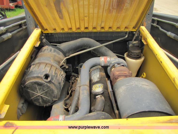 image for item 8671 New Holland LS180 skid steer