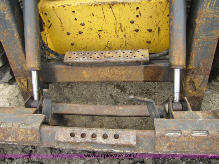 image for item 8671 New Holland LS180 skid steer