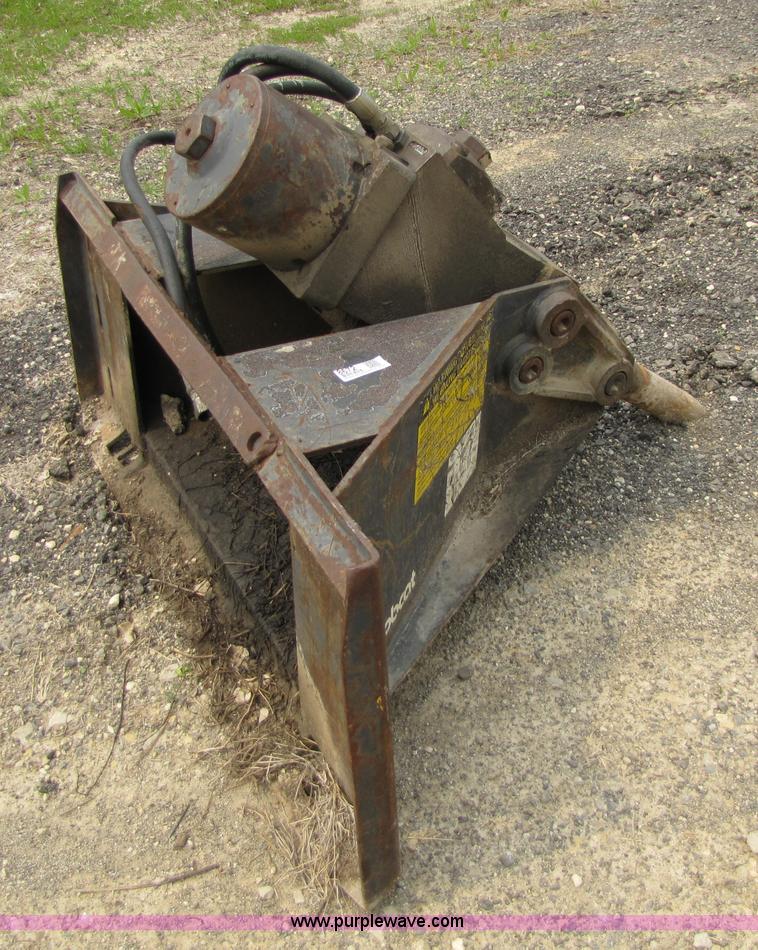 image for item 8672 Bobcat 2500 skid steer hydro-hammer