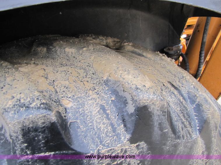 image for item 8720 2005 Case 580M Series II backhoe