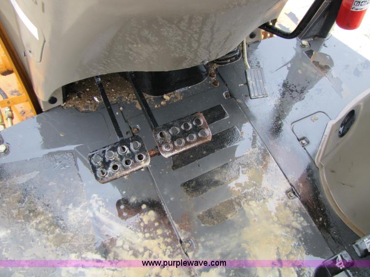 image for item 8720 2005 Case 580M Series II backhoe