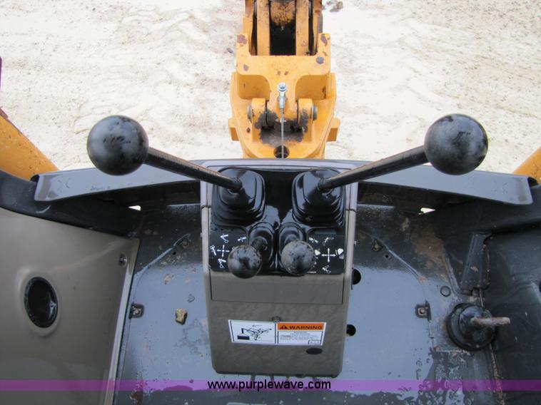 image for item 8720 2005 Case 580M Series II backhoe