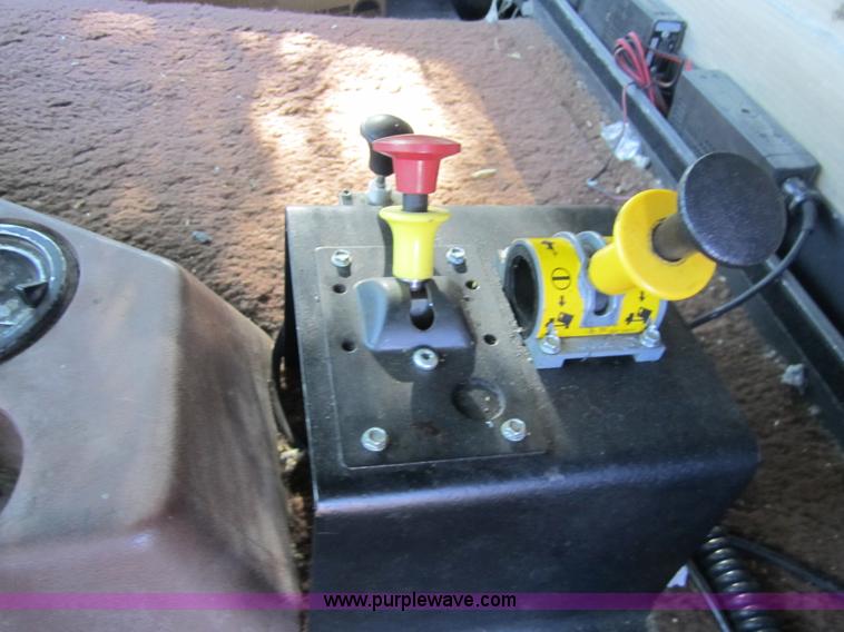 image for item 1000 1988 International COF9670 truck