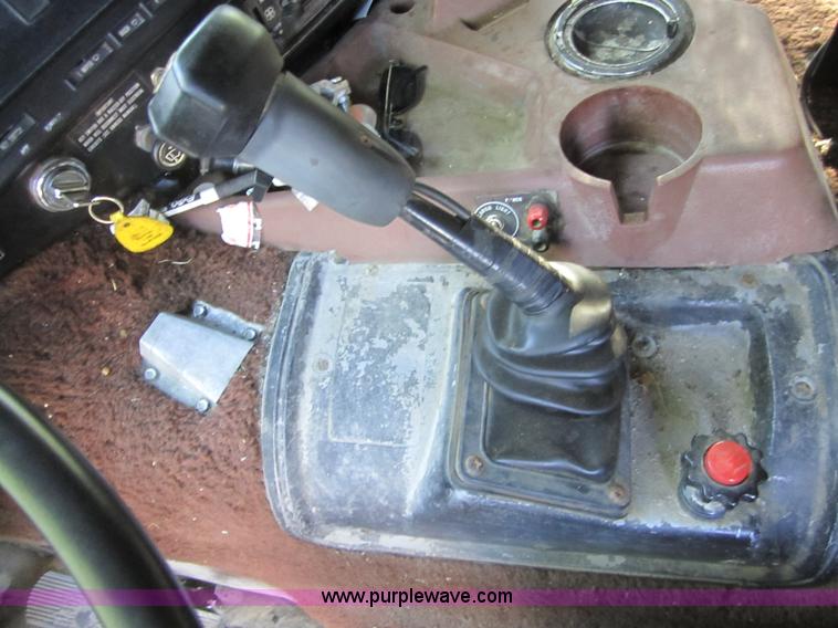 image for item 1000 1988 International COF9670 truck