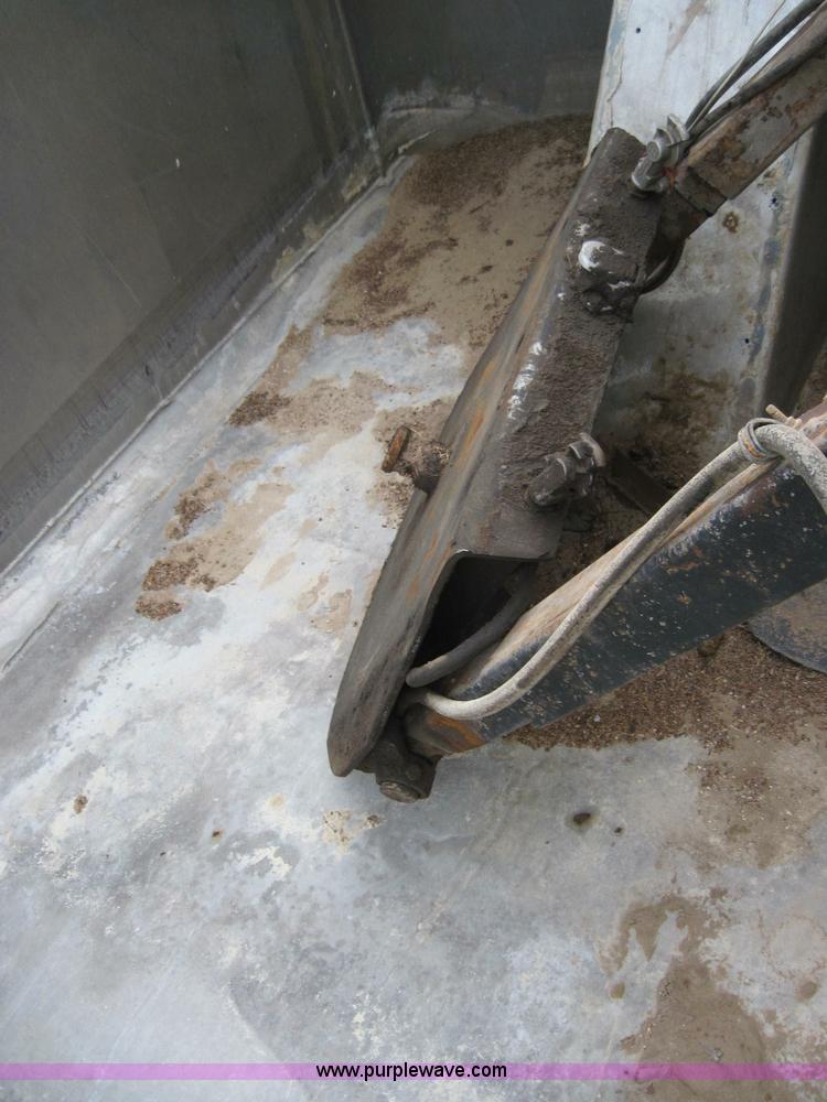 image for item 1950 1979 CMC 30' aluminum end dump trailer