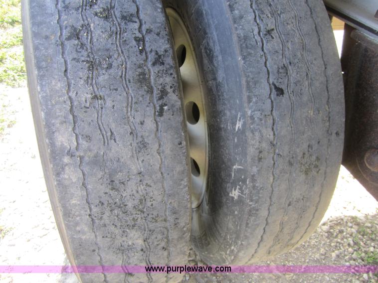 image for item 3844 1997 Fast 48' flatbed semi trailer