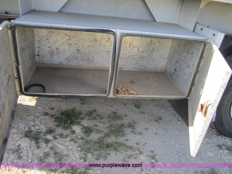 image for item 3844 1997 Fast 48' flatbed semi trailer