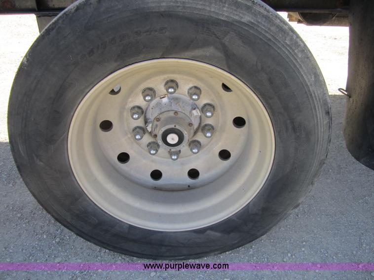 image for item 3848 1993 Great Dane 48' steel flatbed trailer