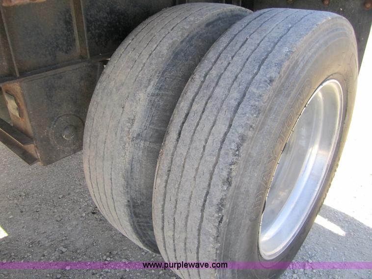 image for item 3848 1993 Great Dane 48' steel flatbed trailer