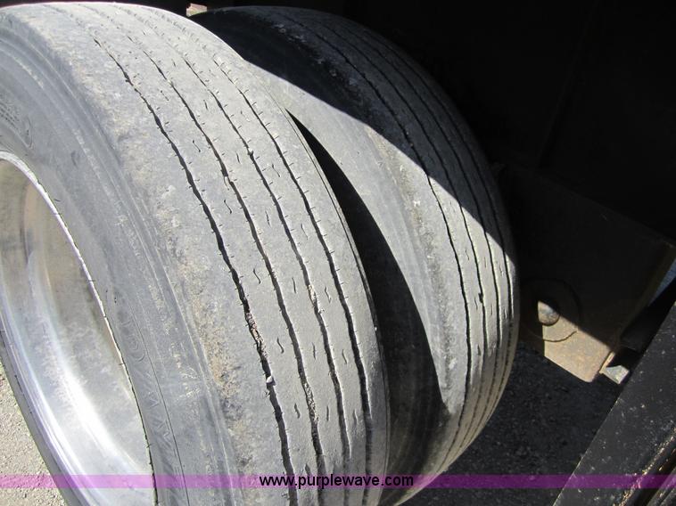 image for item 3848 1993 Great Dane 48' steel flatbed trailer