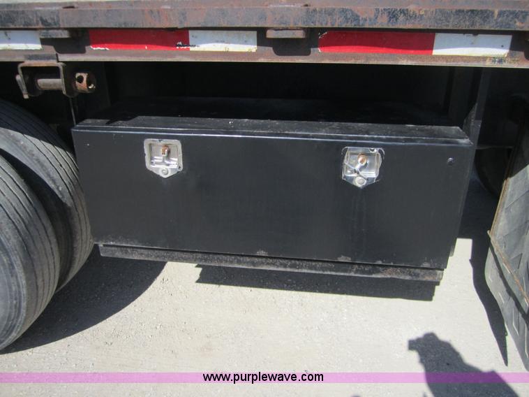 image for item 3848 1993 Great Dane 48' steel flatbed trailer
