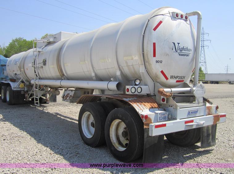 image for item 3855 1993 Trail Master semi tanker trailer