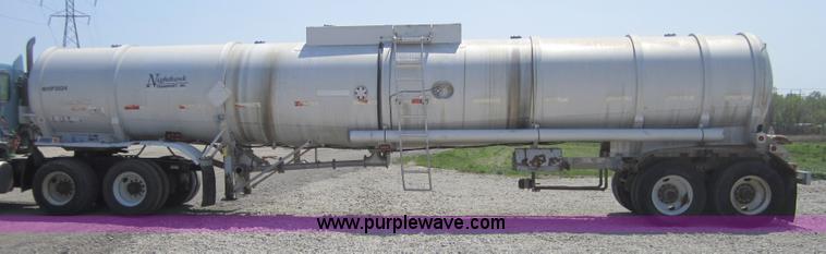 image for item 3855 1993 Trail Master semi tanker trailer