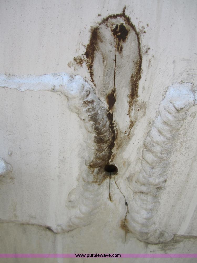 image for item 3855 1993 Trail Master semi tanker trailer