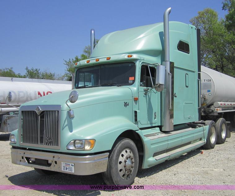 image for item 3856 1998 International 9400 Eagle semi truck