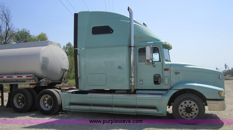 image for item 3856 1998 International 9400 Eagle semi truck