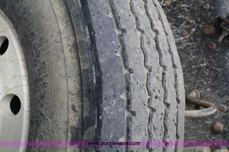 image for item 4717 1993 Mack CL713 semi truck