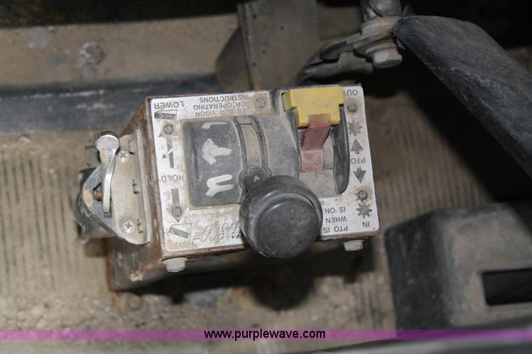 image for item 4722 1994 Kenworth T400 semi truck