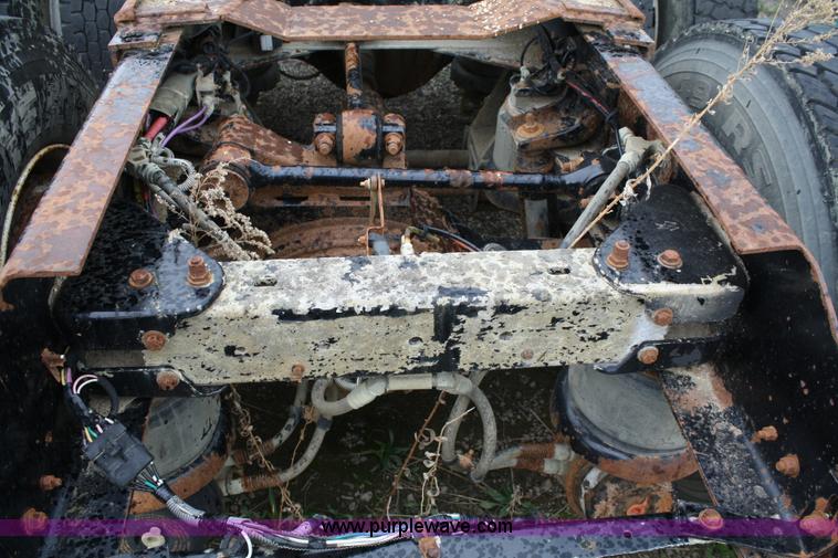 image for item 4722 1994 Kenworth T400 semi truck