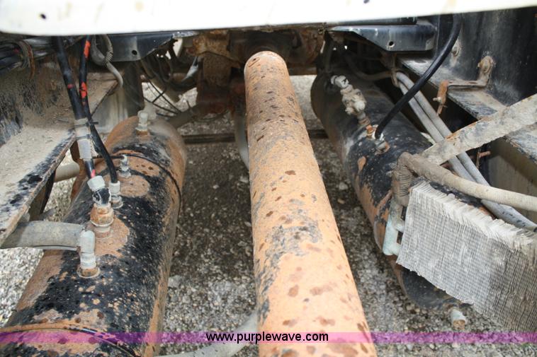 image for item 4722 1994 Kenworth T400 semi truck