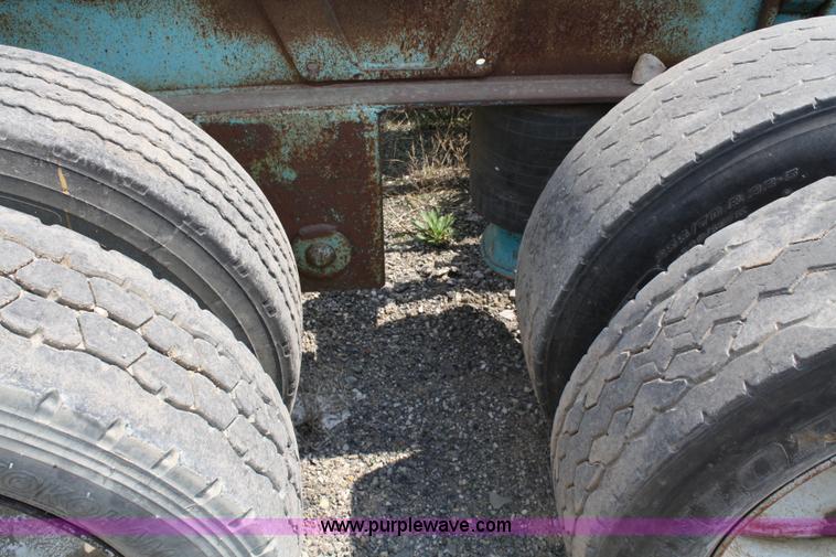 image for item 4723 1991 Load King lowboy trailer