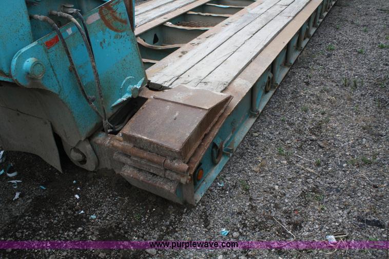 image for item 4724 1992 Trail King lowboy trailer