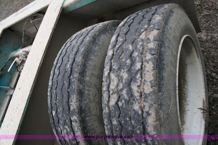 image for item 4724 1992 Trail King lowboy trailer